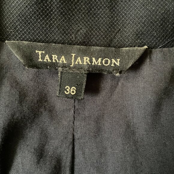 Tara Jarmon Navy Pinstripe Short Blazer-Size 36 (US 4) - Picture 2 of 9